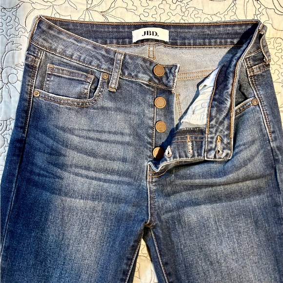 JBD-Just Black Denim Exposed Button Fly Raw Hem Crop Ankle Length Jeans Sz 27 - Picture 3 of 11